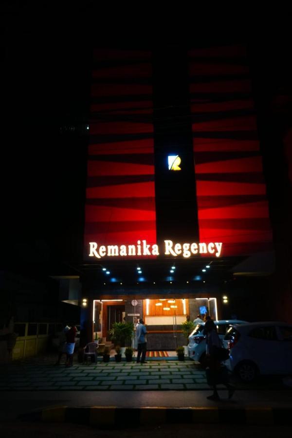 Remanika Regency Hotel Guruvāyūr Kültér fotó